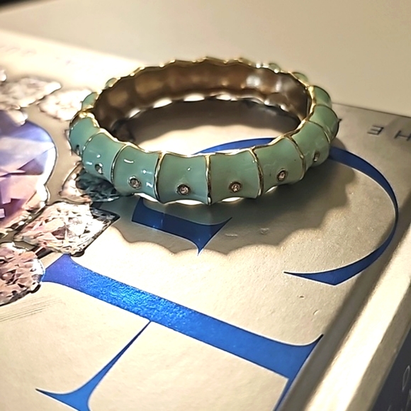 Vintage Gold Tone Enamel & Rhinestone Cuff Clamper Bracelet. - Picture 2 of 8